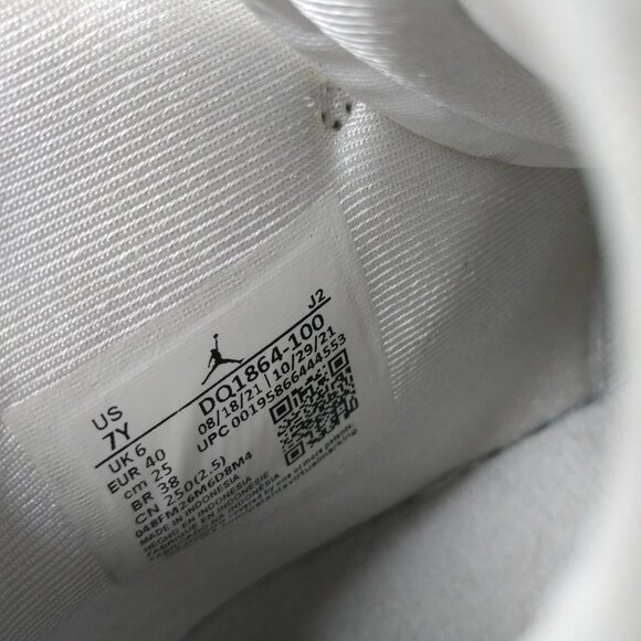 Nike Air Jordan 1 Mid Schematic Boys Size 7Y Shoes DQ1864-100 White Patent - Picture 3 of 14